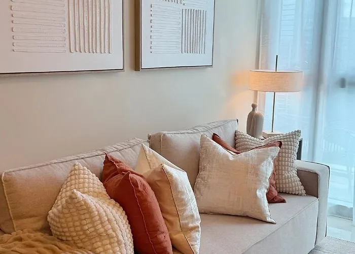 Cozy Scandi Luxe Executive 1br With Free Parking Manila